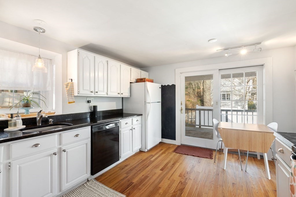 382 Bay Road Duxbury, MA 02332 - Photo 11 of 37 Gallery Image 11