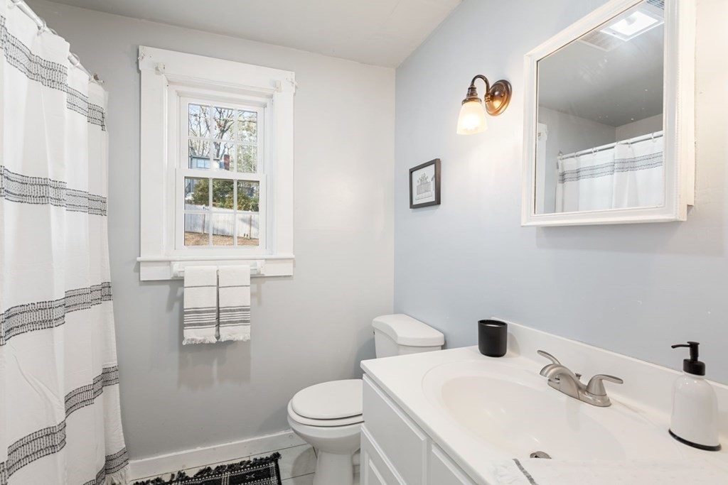 382 Bay Road Duxbury, MA 02332 - Photo 17 of 37 Gallery Image 17