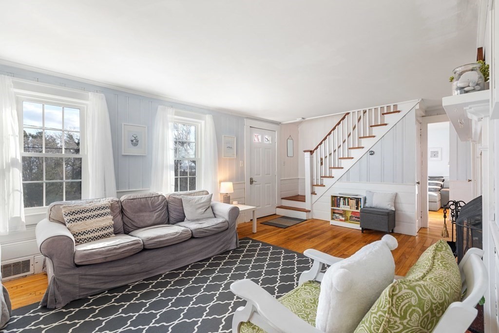 382 Bay Road Duxbury, MA 02332 - Photo 7 of 37 Gallery Image 7