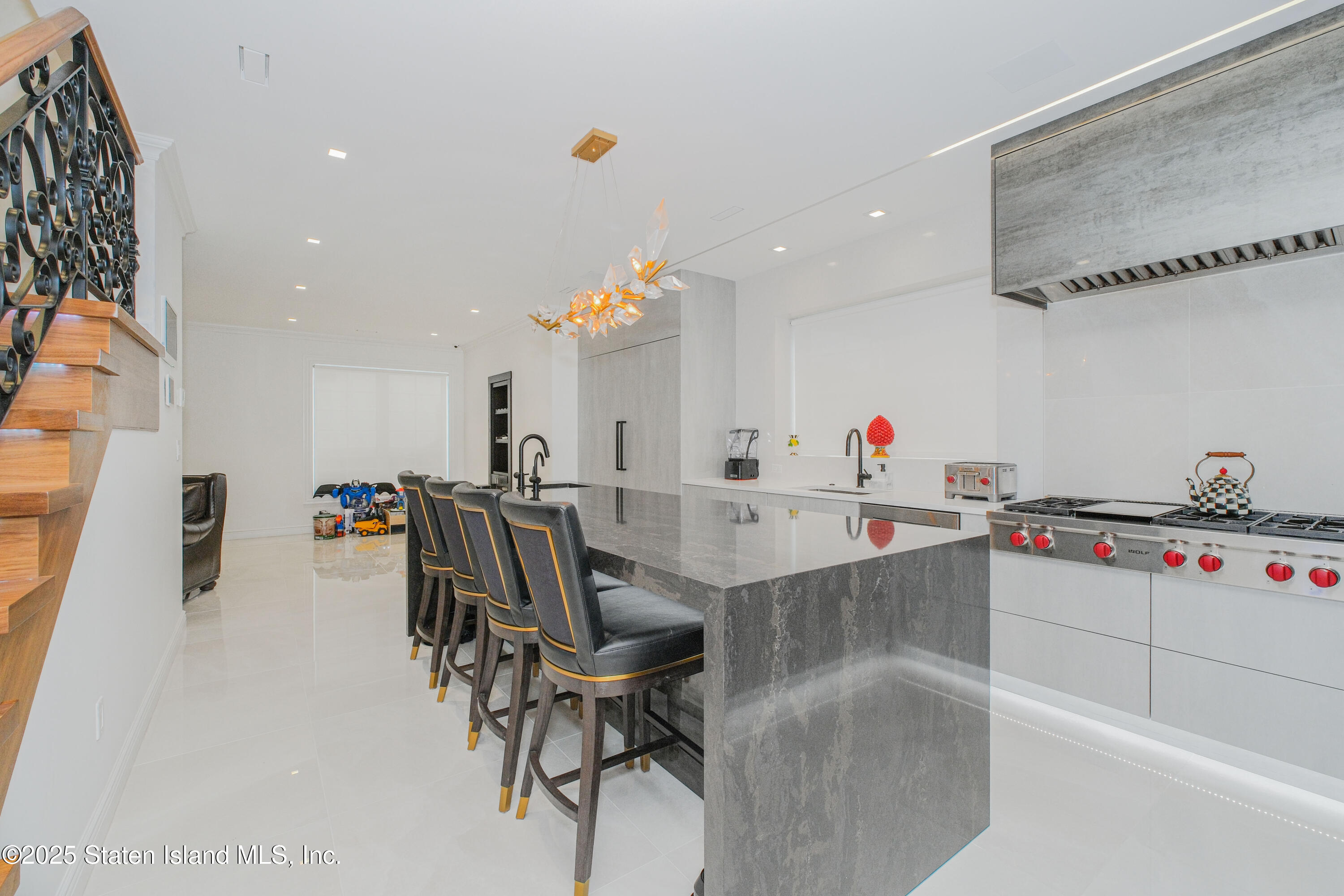 2404 Royce Street Brooklyn, NY 11234 - Photo 11 of 37 DSCF1025