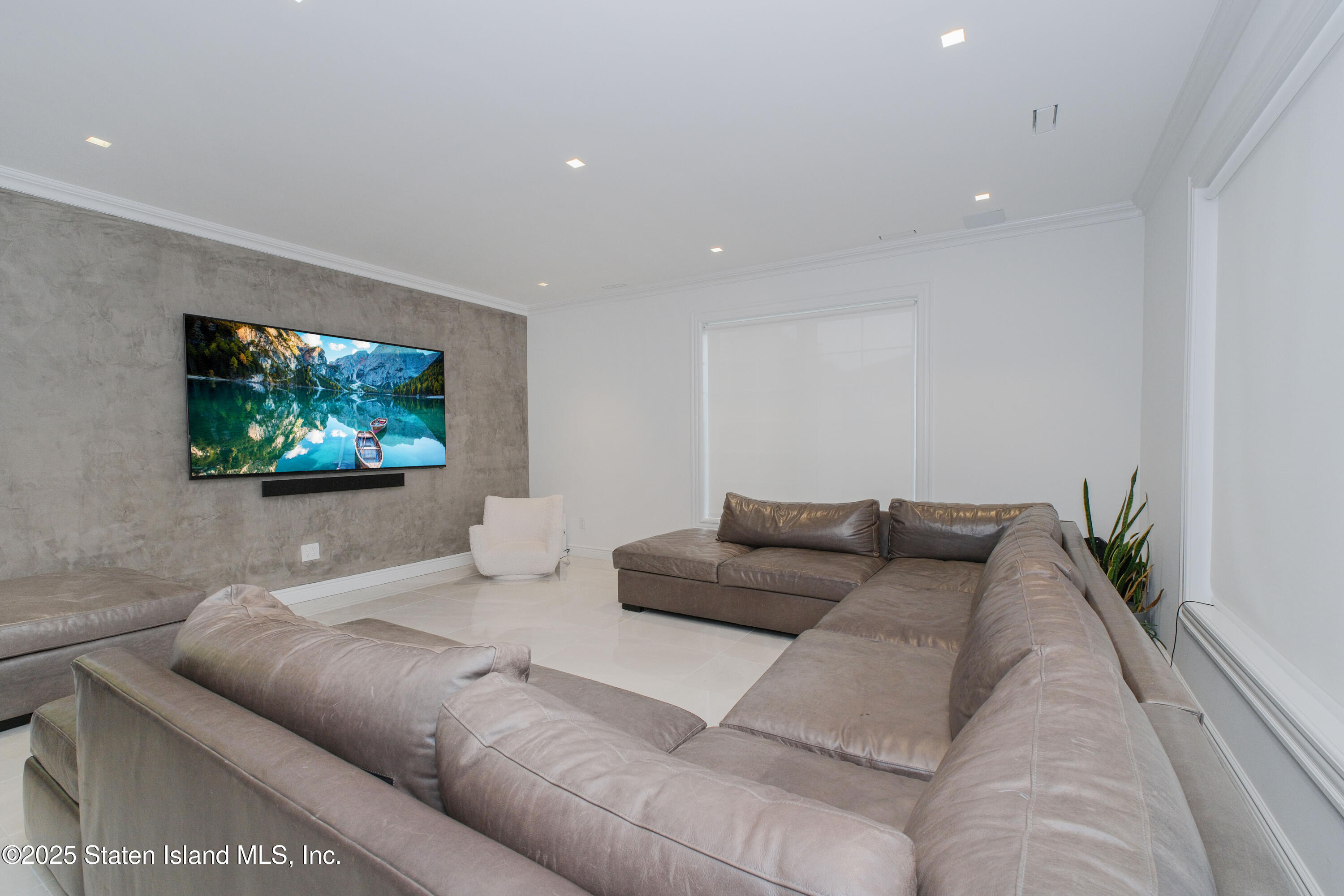 2404 Royce Street Brooklyn, NY 11234 - Photo 16 of 37 DSCF1102