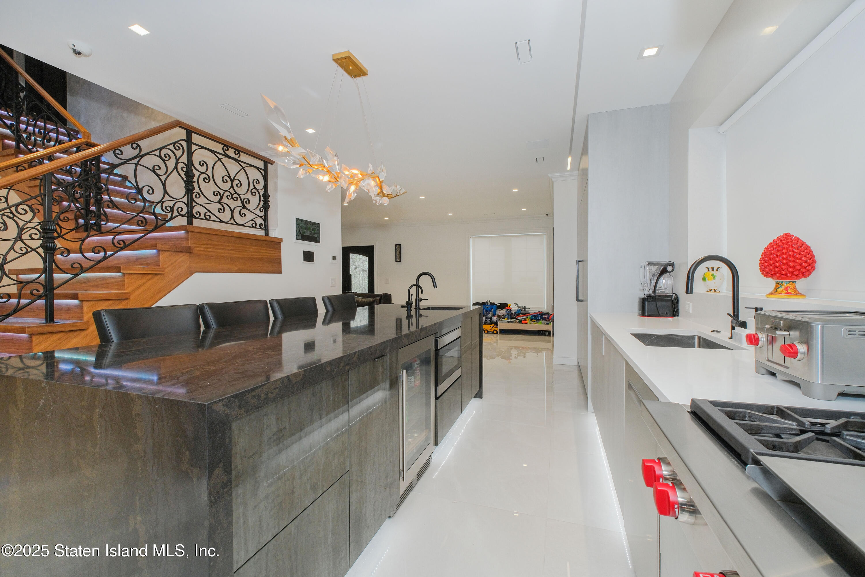 2404 Royce Street Brooklyn, NY 11234 - Photo 7 of 37 DSCF1028