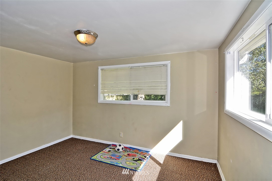 505 Logan Road Lynnwood, WA 98036 - Photo 7 of 14 Gallery Image 7