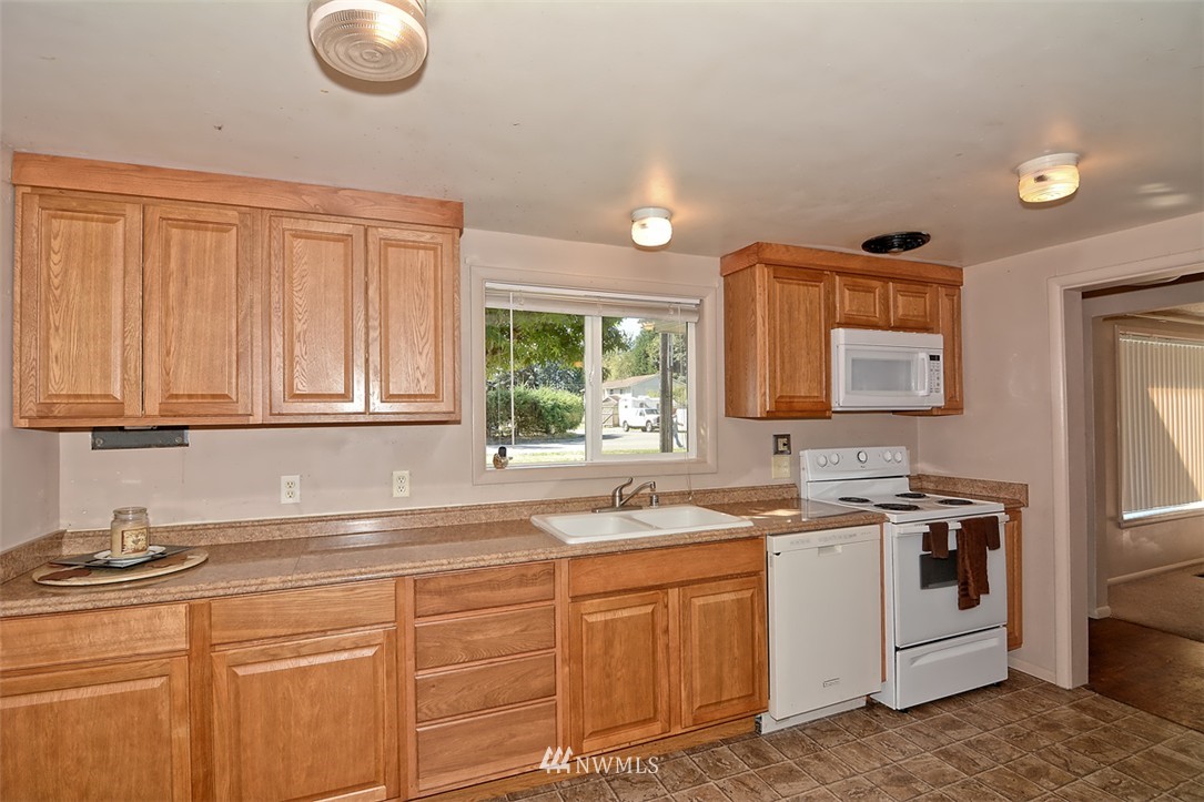 505 Logan Road Lynnwood, WA 98036 - Photo 9 of 14 Gallery Image 9