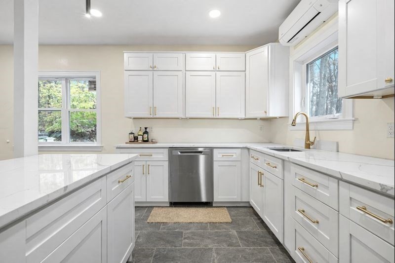 12 Beale Street Worcester, MA 01606 - Photo 11 of 41