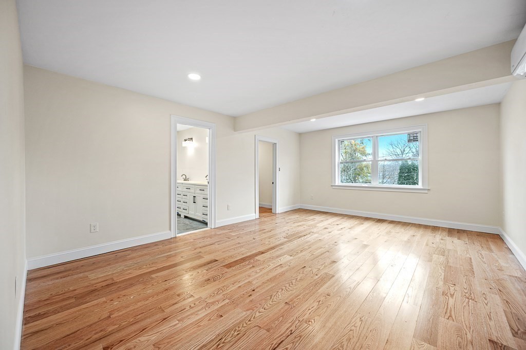 12 Beale Street Worcester, MA 01606 - Photo 15 of 41