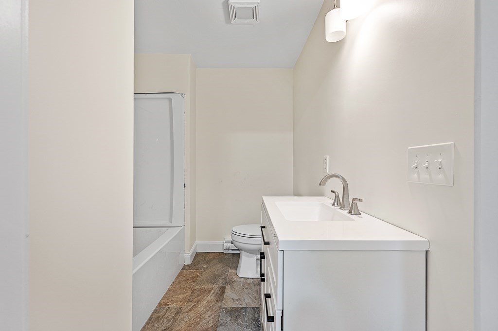 12 Beale Street Worcester, MA 01606 - Photo 21 of 41