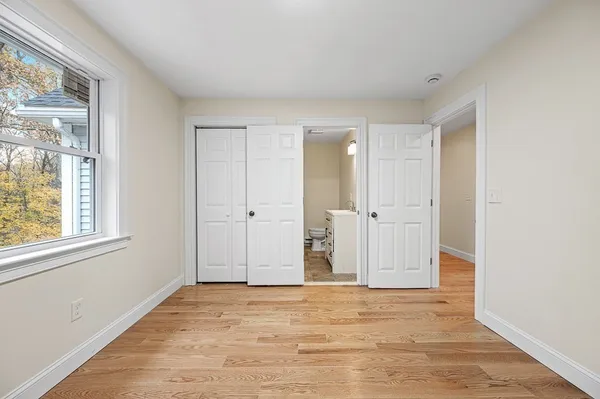 $614,888 | 12 Beale Street, Worcester, MA 01606