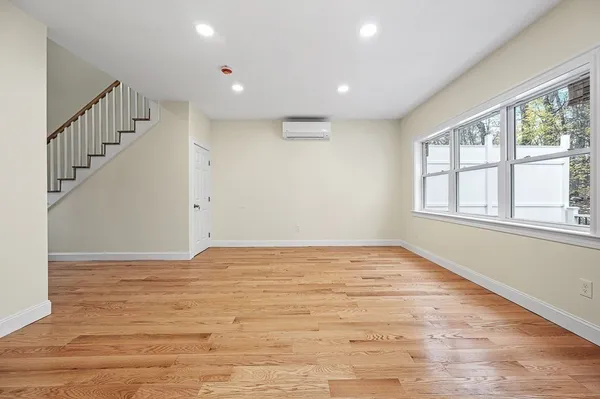 $614,888 | 12 Beale Street, Worcester, MA 01606
