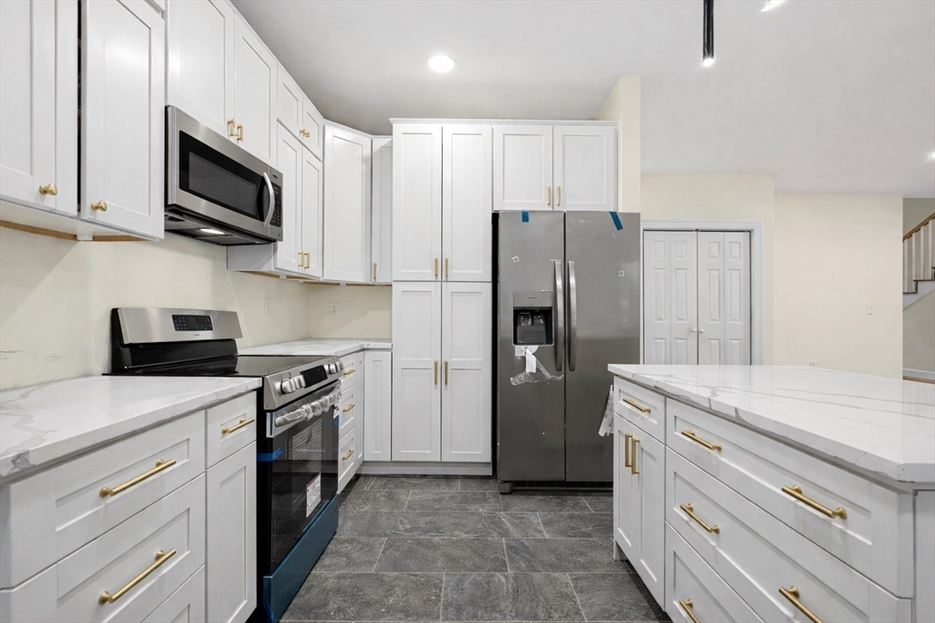 12 Beale Street Worcester, MA 01606 - Photo 10 of 41