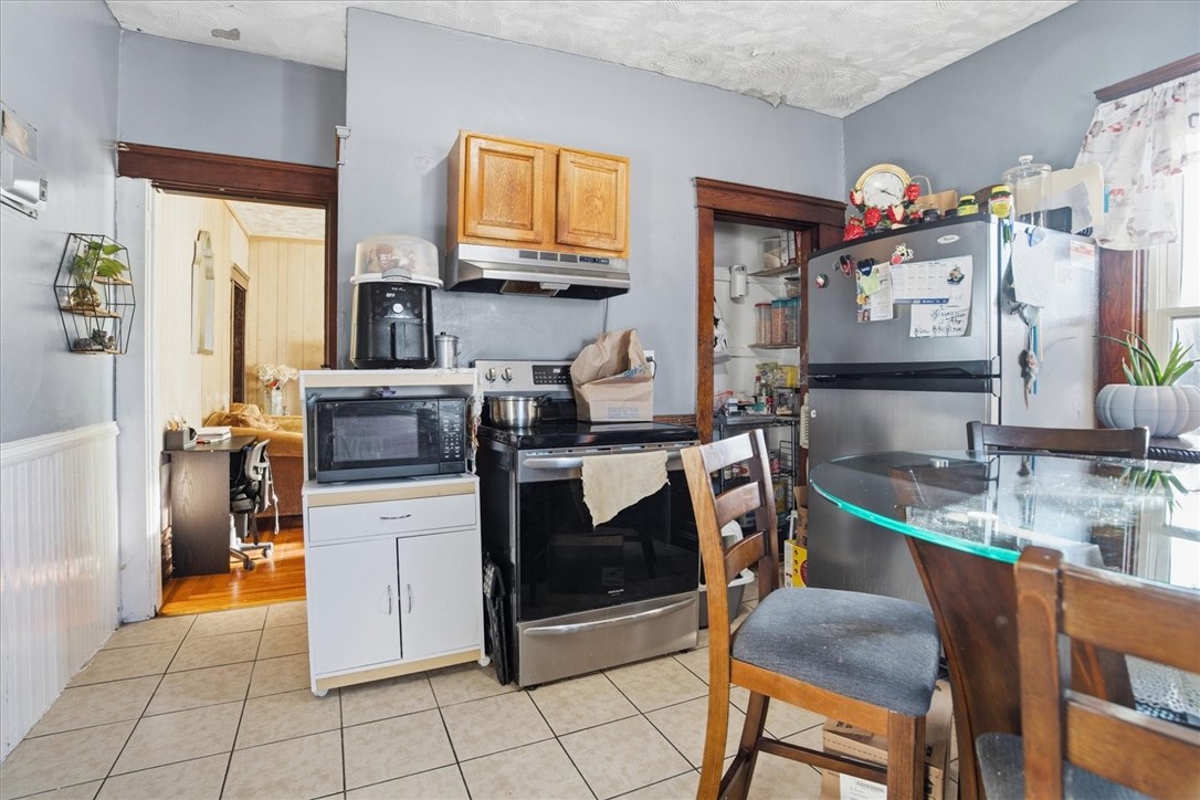 183 Byfield Street Providence, RI 02905 - Photo 35 of 41