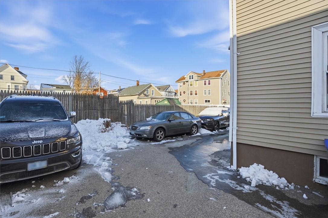 183 Byfield Street Providence, RI 02905 - Photo 5 of 41