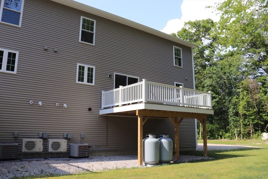 37 Glendale Road, Unit 1 Tiverton, RI 02878 - Photo 8 of 24