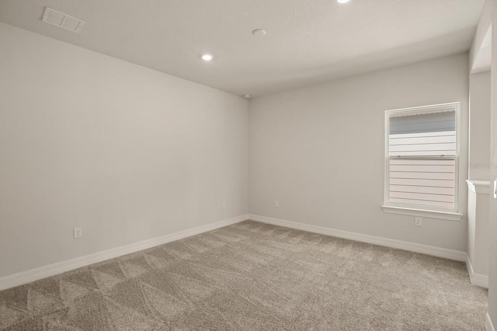 8352 Pk Clf Way Orlando, FL 32836 - Photo 32 of 55 an empty room with a window