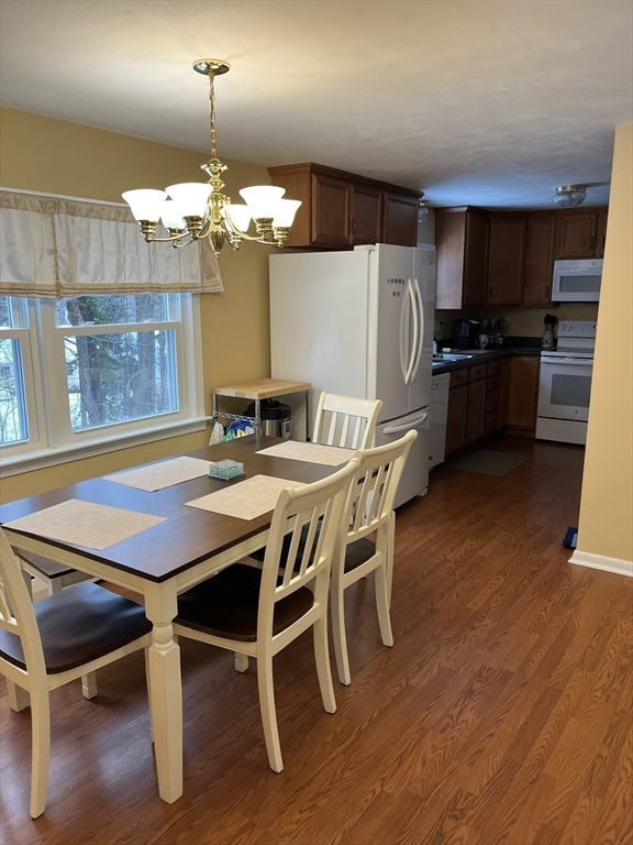 38 Chevy Chase Road Worcester, MA 01606 - Photo 9 of 35 a view of a dining room with furniture and wooden floor