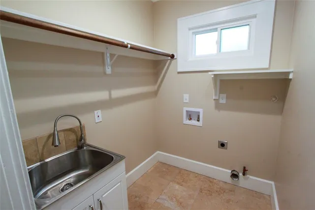 a close view of sink and tap