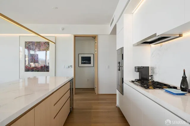 $7,600,000 | 1 Steuart Street, Unit 906, San Francisco, CA 94105