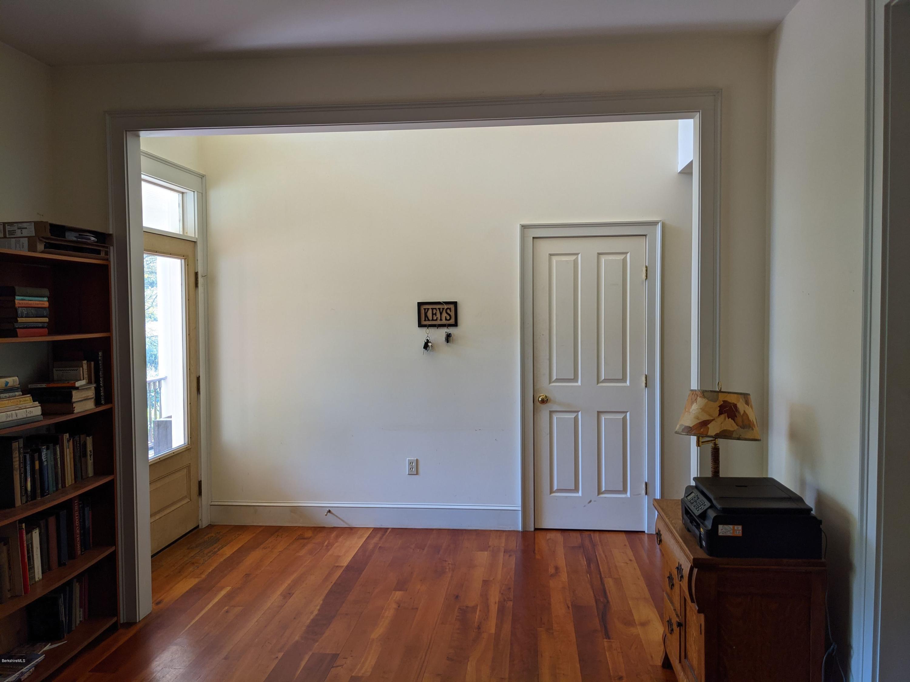 186 Bears Den Road Sheffield, MA 01257 - Photo 18 of 59 Foyer to front door