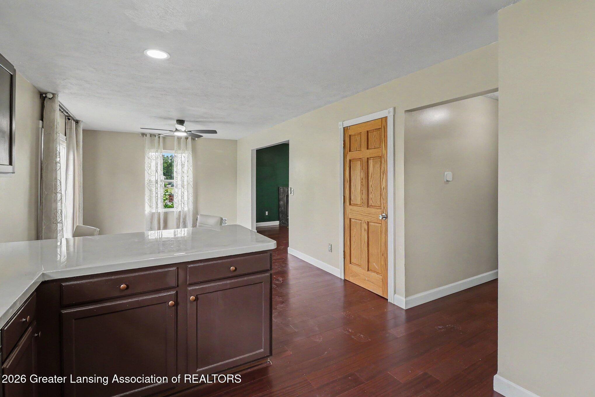 8585 North Gregory Road Fowlerville, MI 48836 - Photo 7 of 26 Kitchen