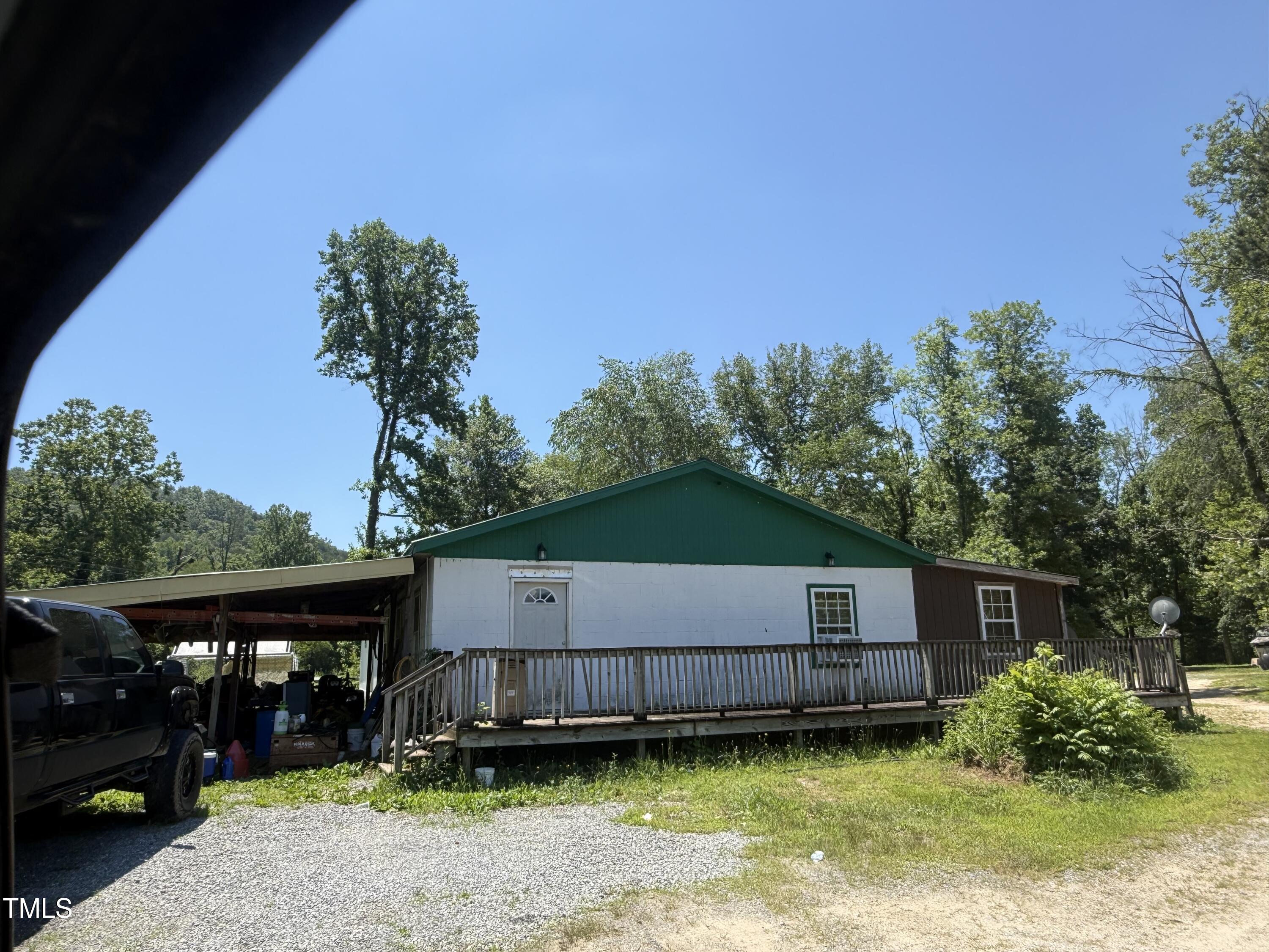 1694 Polly Spout Road Marion, NC 28752 - Photo 7 of 13 IMG_8496