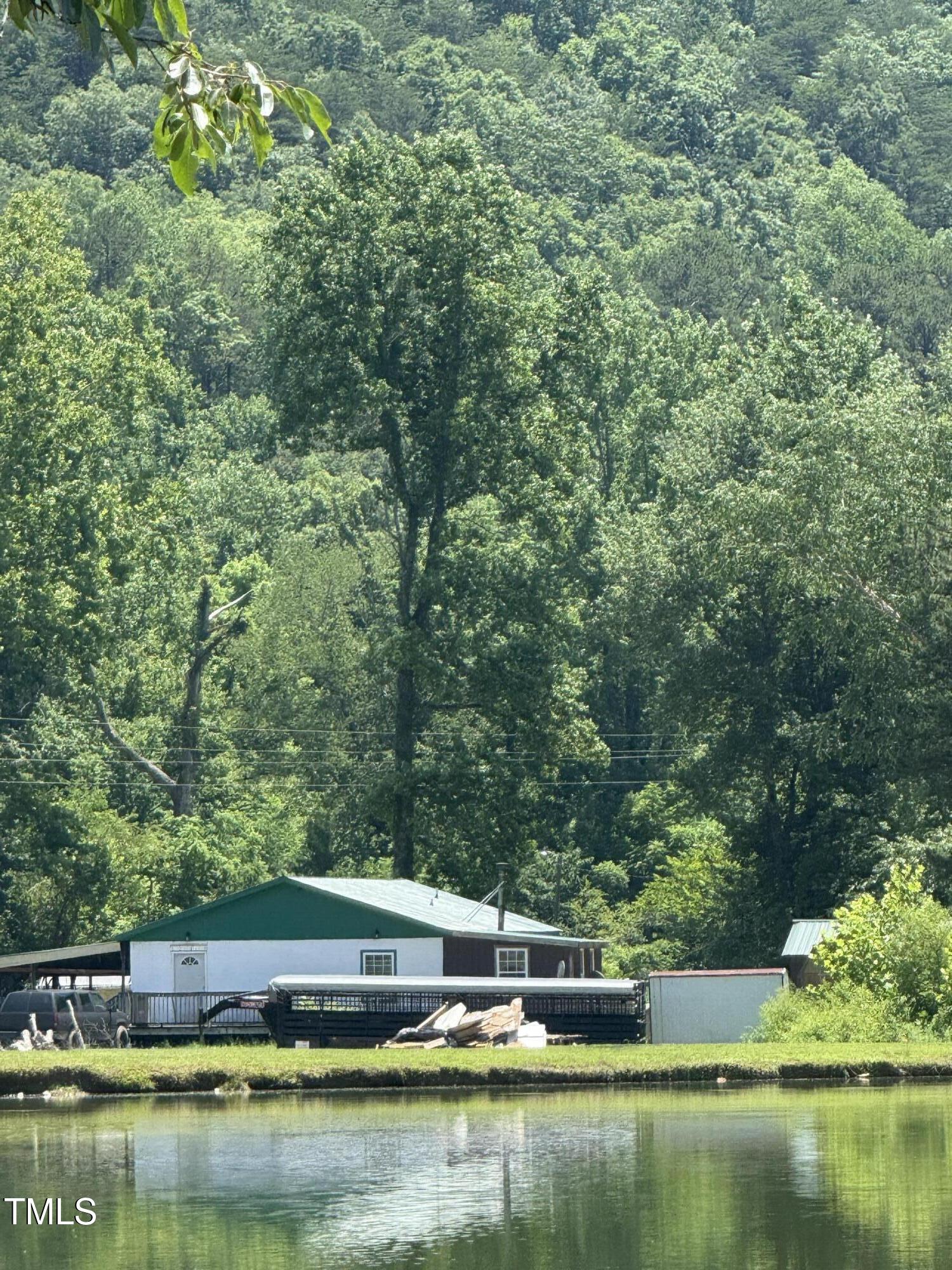 1694 Polly Spout Road Marion, NC 28752 - Photo 10 of 13 IMG_8560