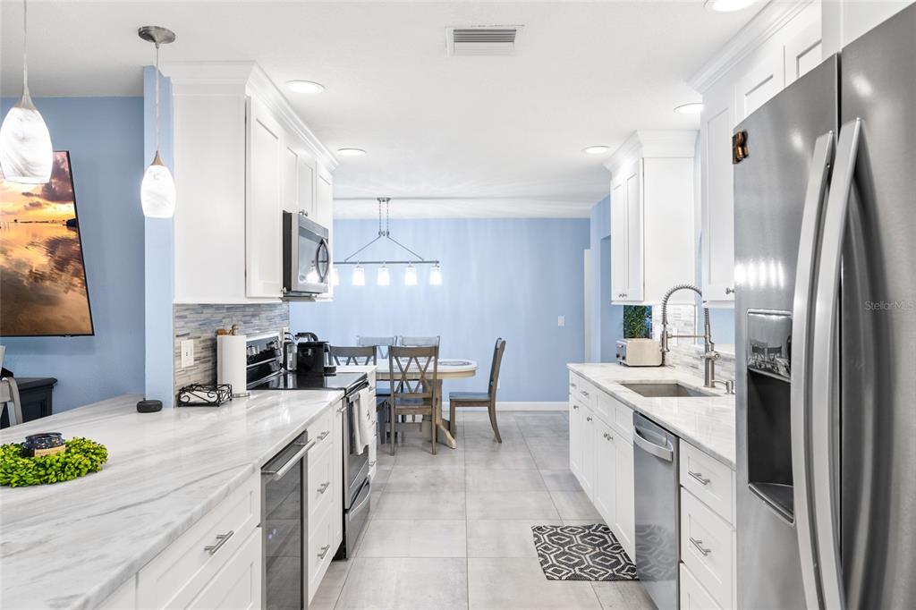 1070 McCarty Street Dunedin, FL 34698 - Photo 19 of 59