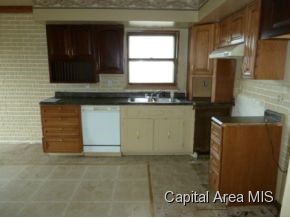 1891 North 27th Street Decatur, IL 62526 - Photo 5 of 13