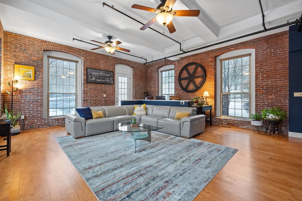 12 Brookside Road, Unit 7 Westford, MA 01886 - Photo 1 of 31