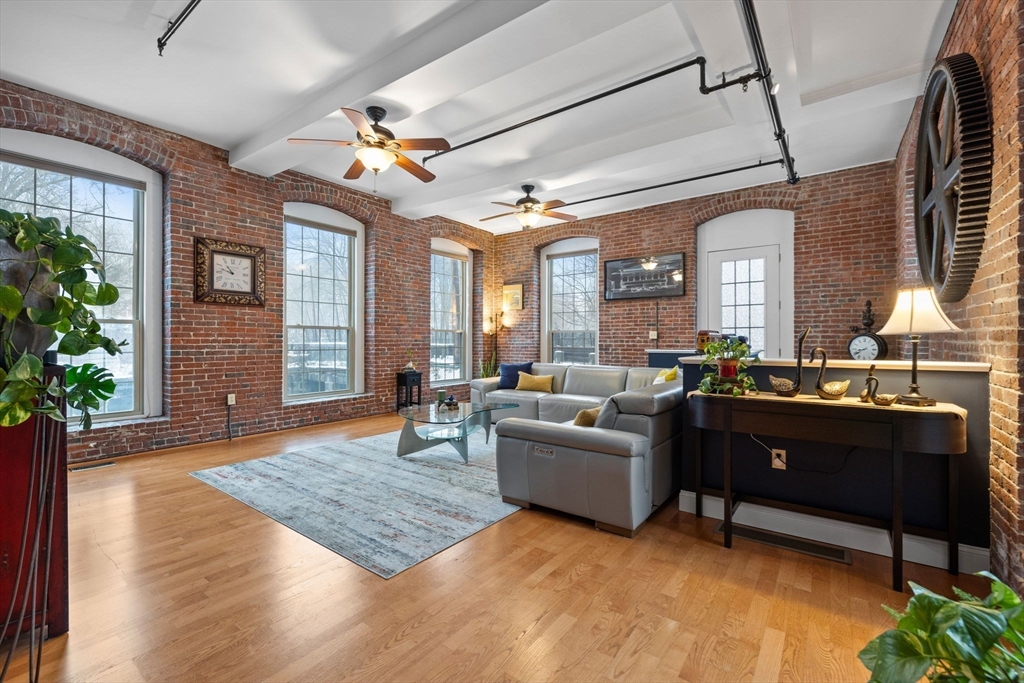 12 Brookside Road, Unit 7 Westford, MA 01886 - Photo 2 of 31