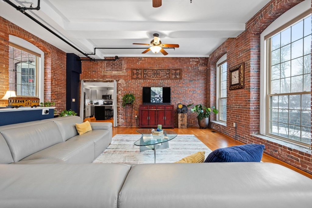 12 Brookside Road, Unit 7 Westford, MA 01886 - Photo 4 of 31