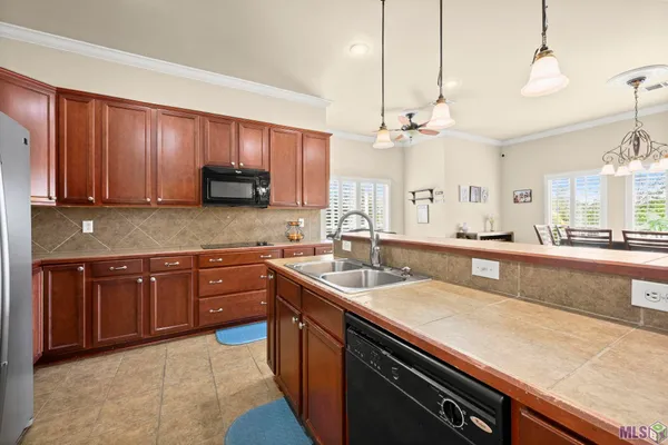 $450,000 | 41227 Colonial Drive, Sorrento, LA 70778