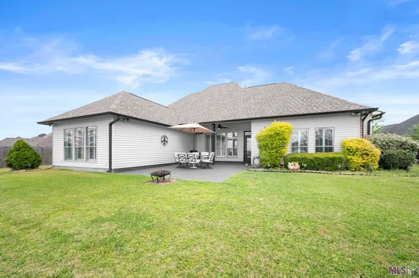 $450,000 | 41227 Colonial Drive, Sorrento, LA 70778