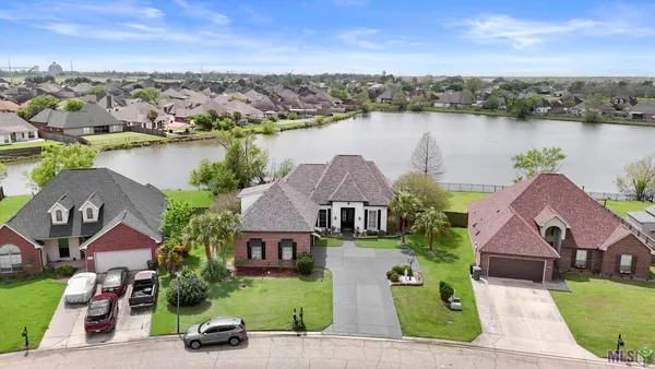 $450,000 | 41227 Colonial Drive, Sorrento, LA 70778