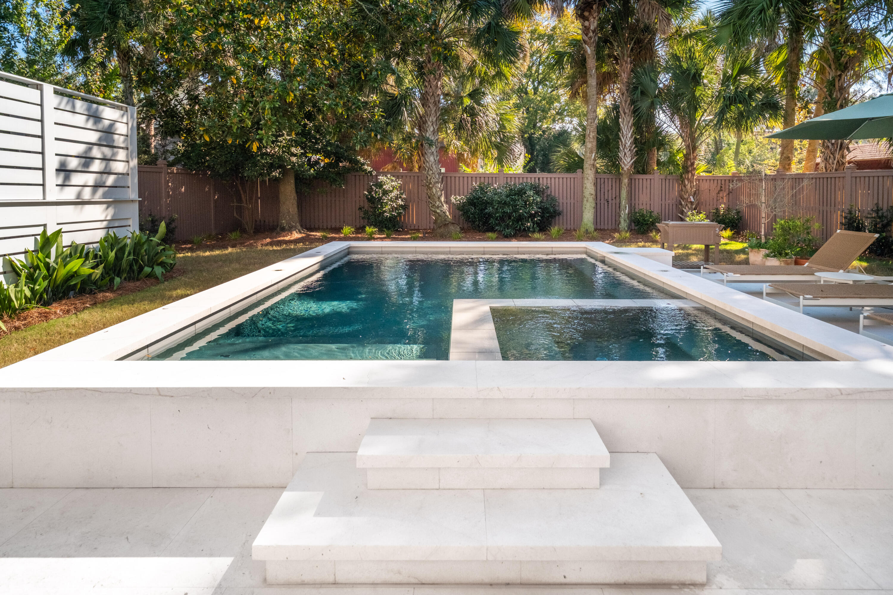 19 Bennett Street Charleston, SC 29401 - Photo 42 of 64 19 Bennett_Eterna_Media-64