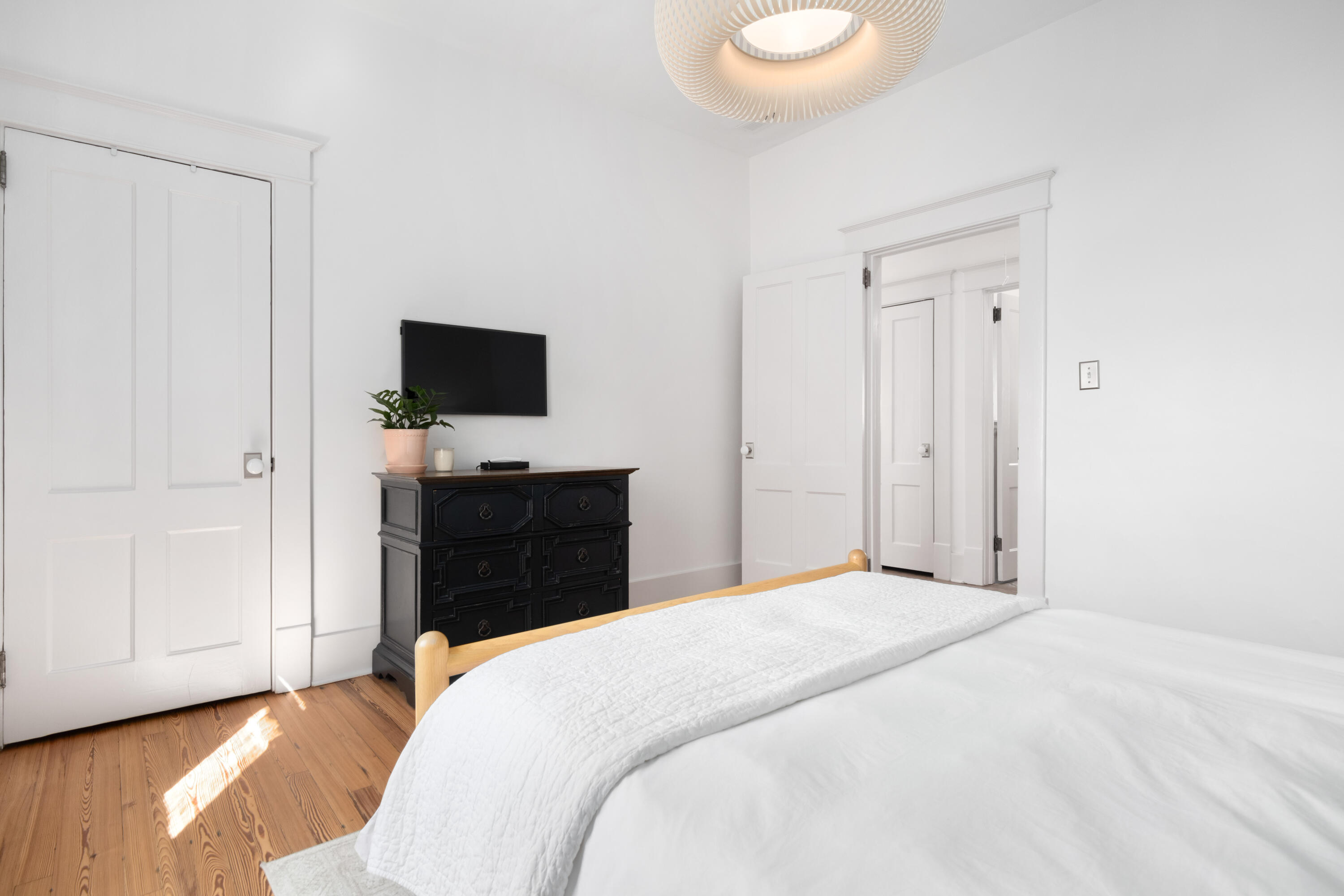 19 Bennett Street Charleston, SC 29401 - Photo 48 of 64 19 Bennett_Eterna_Media-37