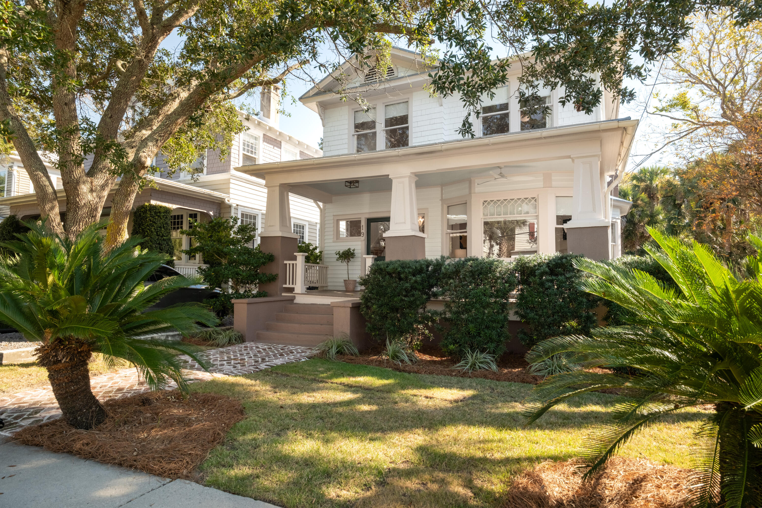 19 Bennett Street Charleston, SC 29401 - Photo 5 of 64 19 Bennett_Eterna_Media-2