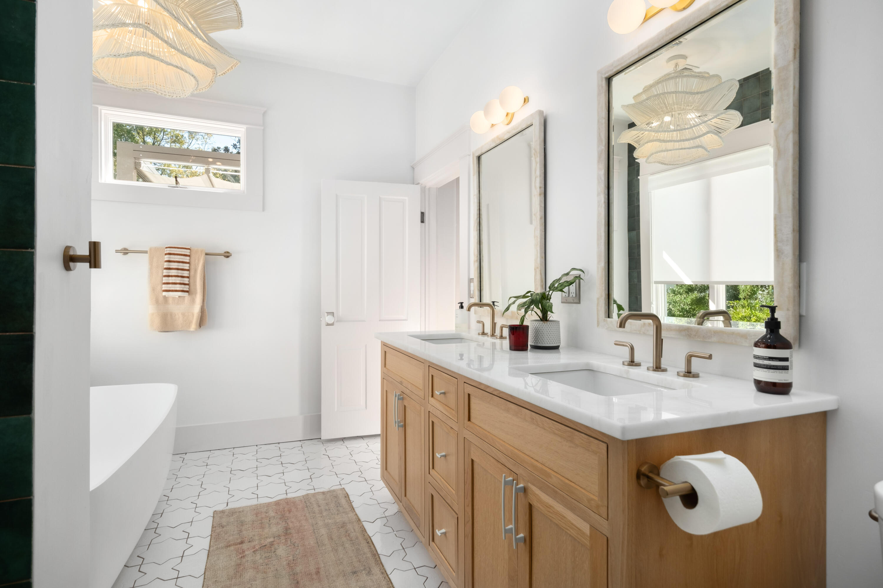 19 Bennett Street Charleston, SC 29401 - Photo 60 of 64 19 Bennett_Eterna_Media-49