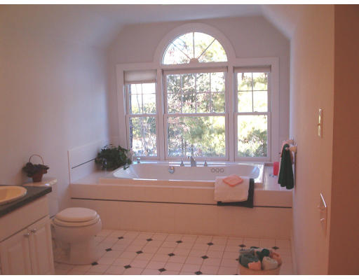 2 Buehler Road Bedford, MA 01730 - Photo 27 of 29 Gallery Image 27