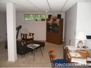 242 Thunder Road Brevard, NC 28712 - Photo 8 of 12 Gallery Image 8