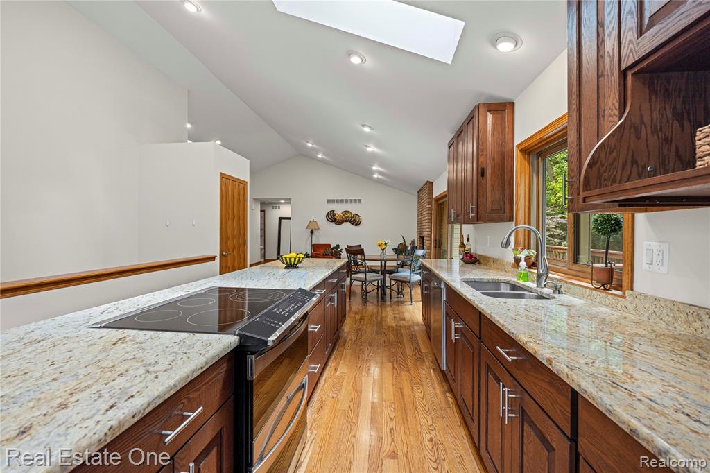 9611 Klais Road Clarkston, MI 48348 - Photo 20 of 44