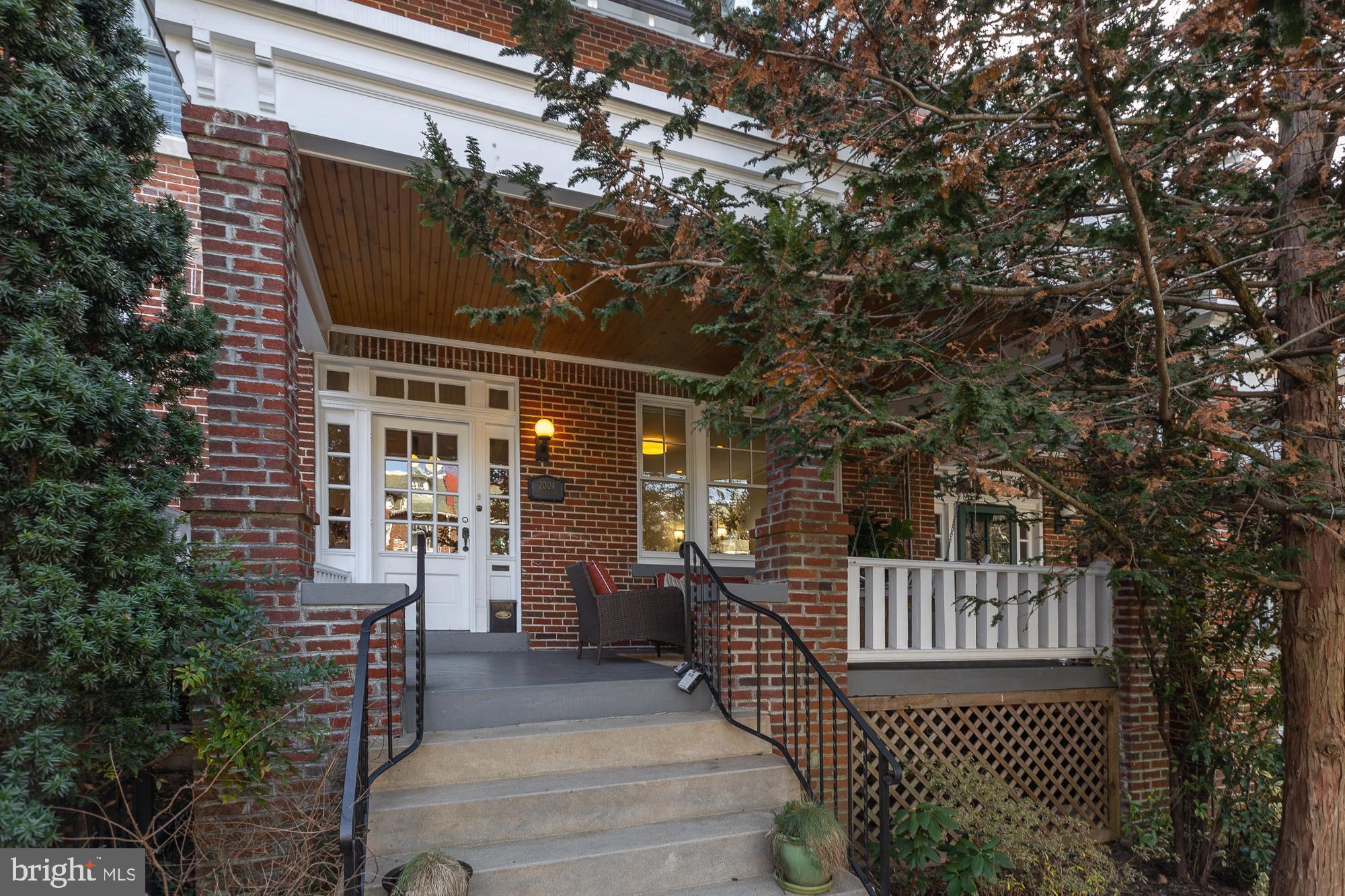 2004 Klingle Road Northwest Washington, DC 20010 - Photo 3 of 70