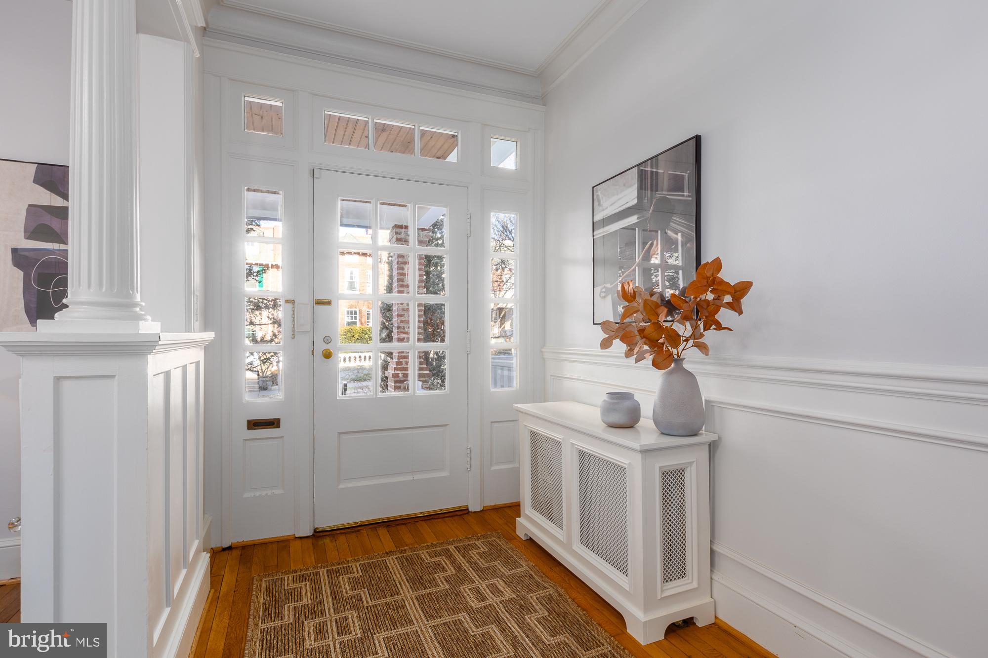 2004 Klingle Road Northwest Washington, DC 20010 - Photo 7 of 70 Original details abound