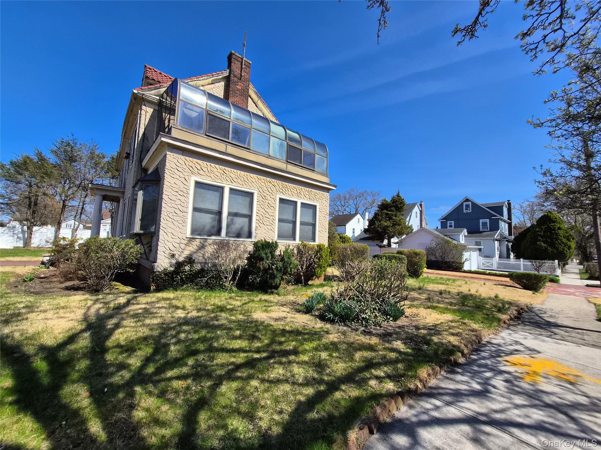 19404 110th Road Queens, NY 11412 - Photo 5 of 9