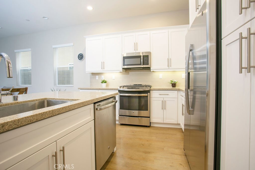 233 Follyhatch Irvine, CA 92618 - Photo 7 of 22