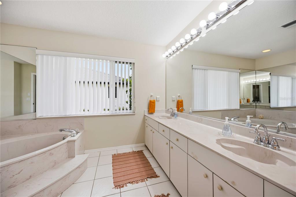 63 Clubhouse Road Rotonda West, FL 33947 - Photo 37 of 60 Gallery Image 37