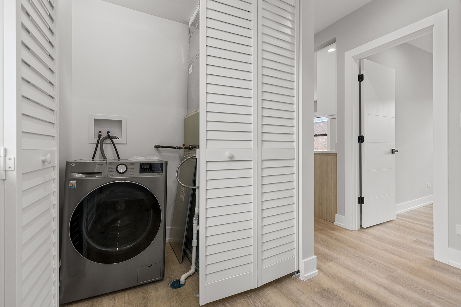 1548 West Juneway Terrace, Unit 3B Chicago, IL 60626 - Photo 9 of 18