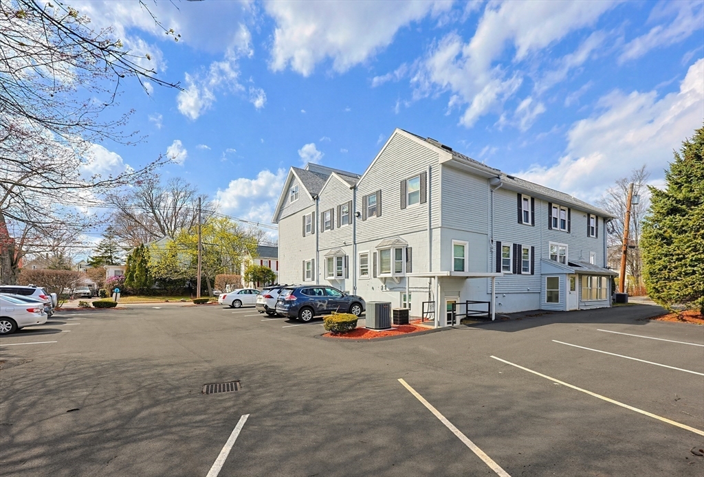 12 Benton Street, Unit 4 Stoneham, MA 02180 - Photo 4 of 36