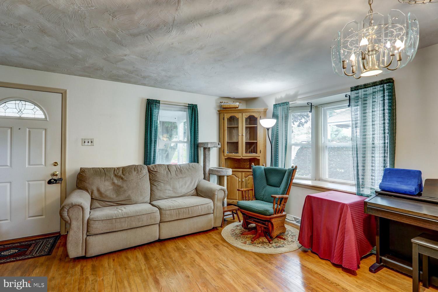 147 Riverside Avenue Lancaster, PA 17602 - Photo 6 of 32 Gallery Image 6