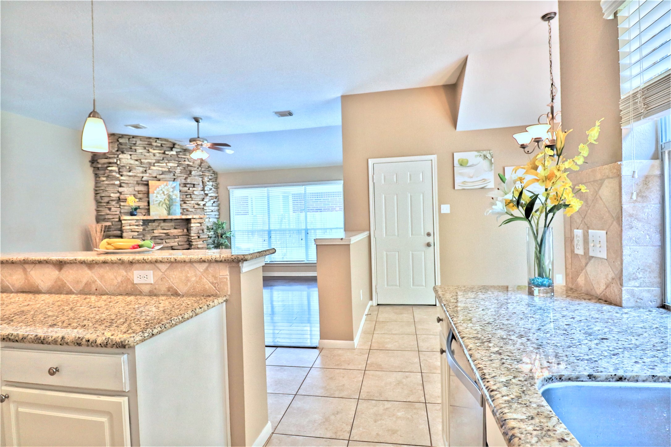 4530 Springfield Lakes Street Sugar Land, TX 77479 - Photo 11 of 32
