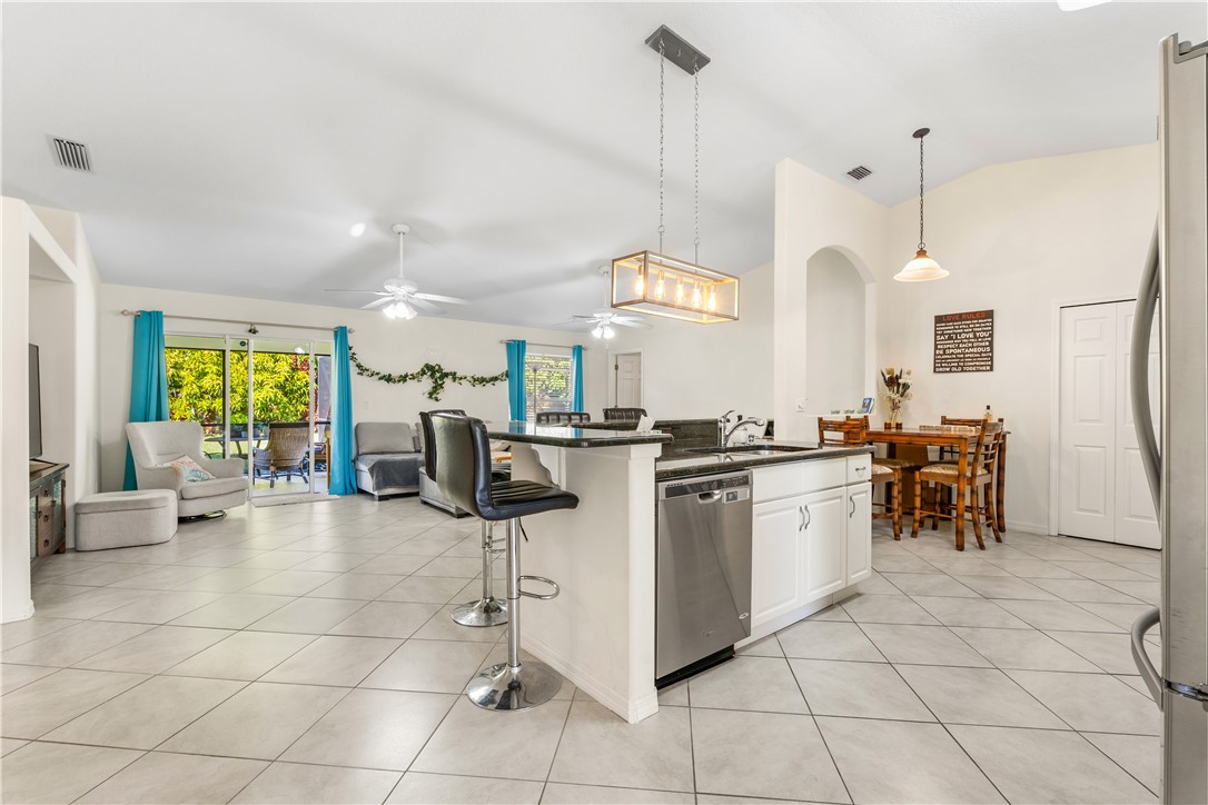 3660 2nd Street Southwest Vero Beach, FL 32968 - Photo 10 of 36